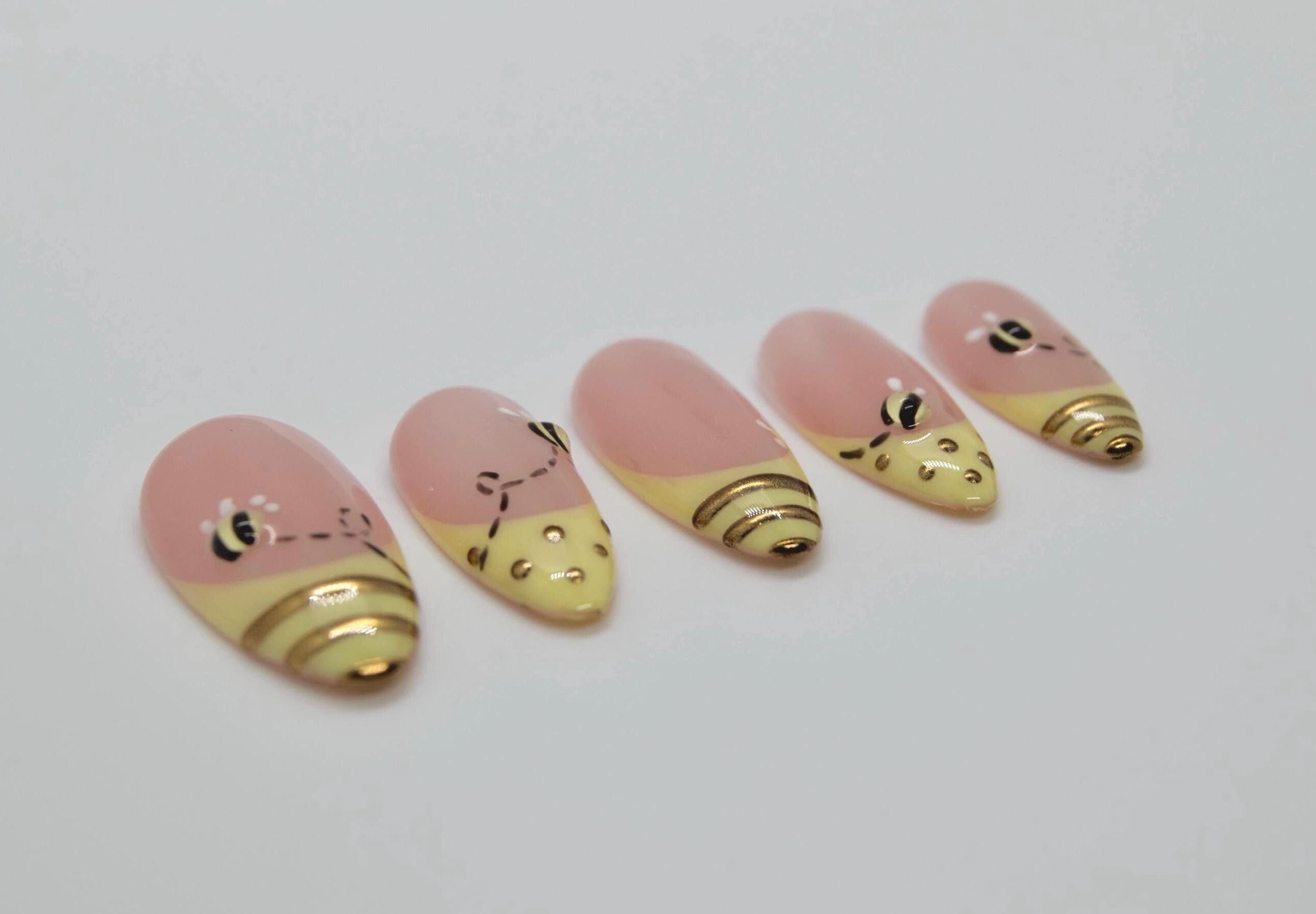 Yellow bumblebee press on nail