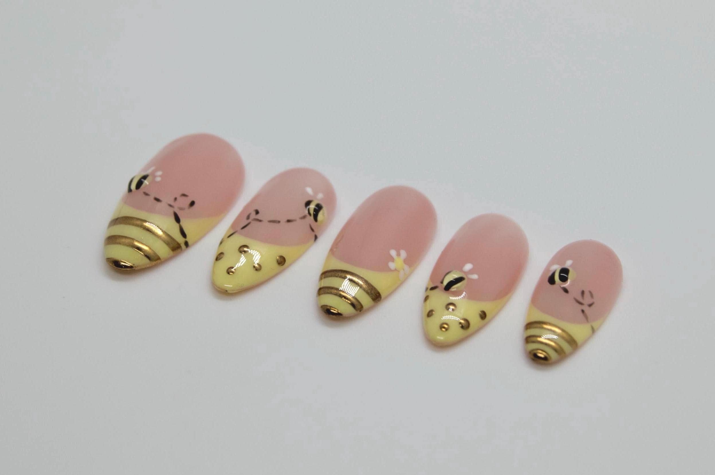 Yellow bumblebee press on nail