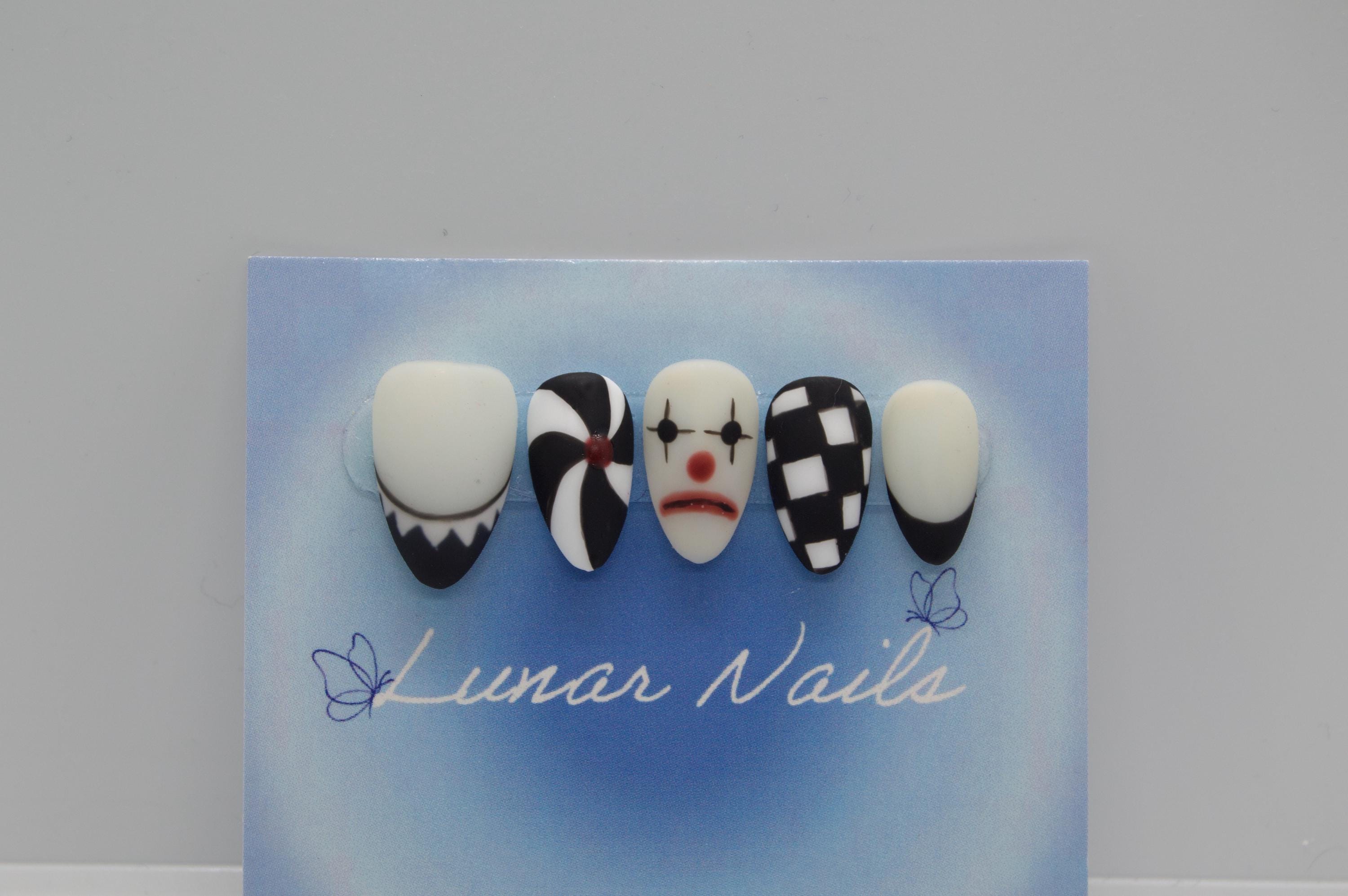 Harlequin Haunt – Gothic Clown Press-On Nails